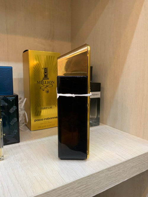1 Million by Rabanne is a Woody Spicy fragrance for men.