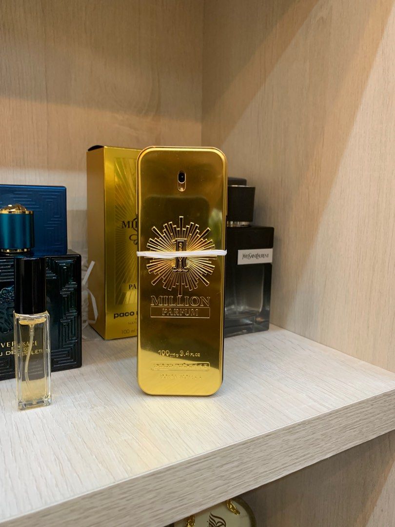 1 Million by Rabanne is a Woody Spicy fragrance for men.